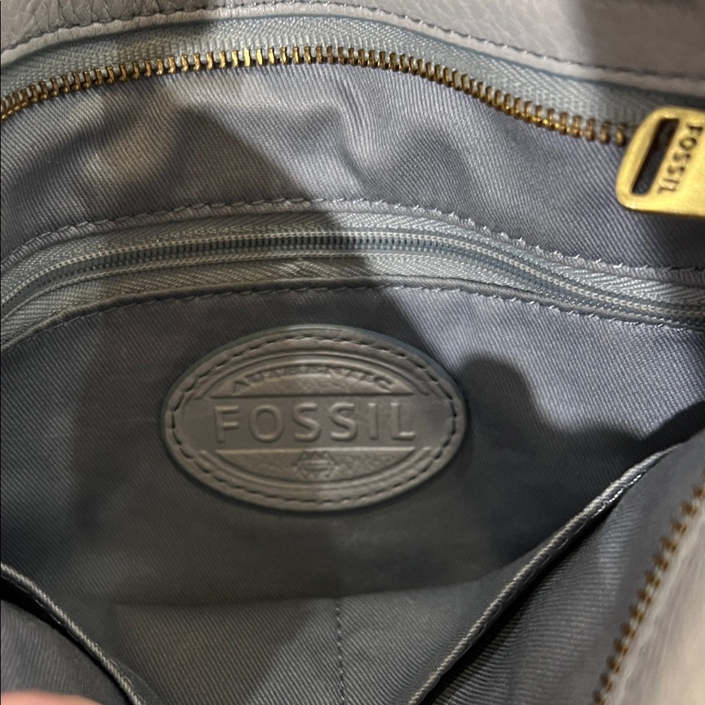 Fossil Light Gray Leather Crossbody Bag - Picture 2 of 4